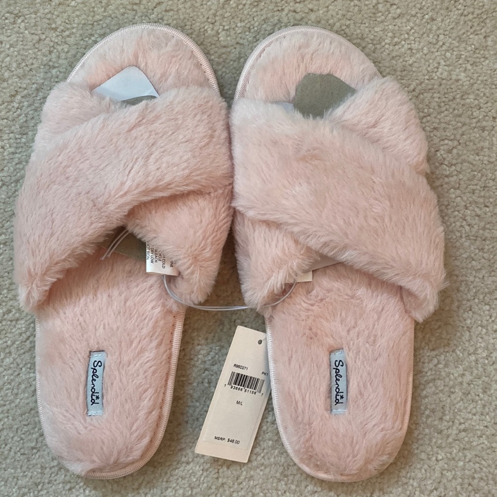 Splendid M/L slippers -NWT
